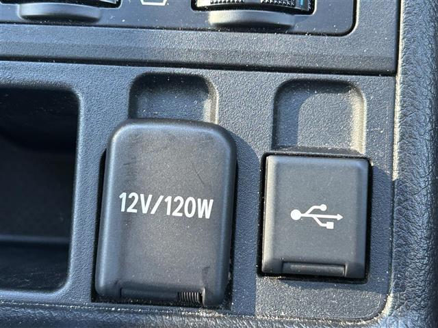 ランドクルーザープラド TX Lパッケージ マットブラックエディション 4WD サンルーフ ルーフレール パノラミックビューモニター クルーズコントロール クリアランスソナー ロードサインアシスト ビルトインETC パワーシート シートヒーター シートベンチレーション(10枚目)