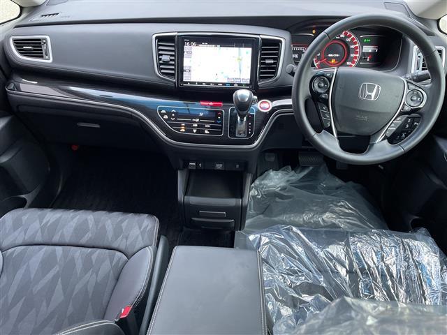 オデッセイ アブソルート・ＥＸホンダセンシング　無限エアロ　両側パワースライドドア　純正９インチナビ　後席モニター　ＨＤＭＩ　マルチビューカメラシステム　前後ドライブレコーダー　ビルトインＥＴＣ　パドルシフト　アイドリングストップ　オットマン（2枚目）