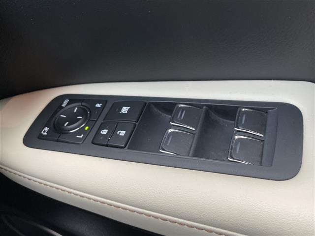 RX RX300 バージョンL 純正ナビ ACC プリクラ レーントレーシングアシスト オートマチックハイビーム 合皮シート パワーシート エアシートヒーター HUD BSM SOSコール オートホールド ドラレコ ETC2.0(26枚目)