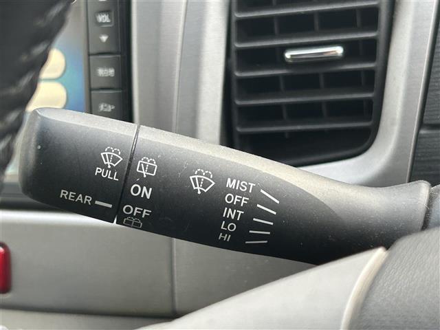 ムーヴ カスタム Xリミテッド 純正ナビ アイドリングストップ バックカメラ ベンチシート フルフラット 純正フロアマット 純正アルミホイール キセノンヘッドライト フォグランプ 横滑り防止装置 スマートキー プッシュスタート(9枚目)