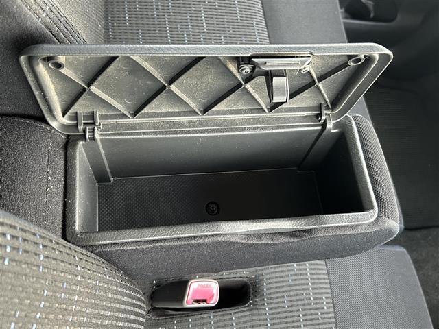 ムーヴ カスタム Xリミテッド 純正ナビ アイドリングストップ バックカメラ ベンチシート フルフラット 純正フロアマット 純正アルミホイール キセノンヘッドライト フォグランプ 横滑り防止装置 スマートキー プッシュスタート(17枚目)