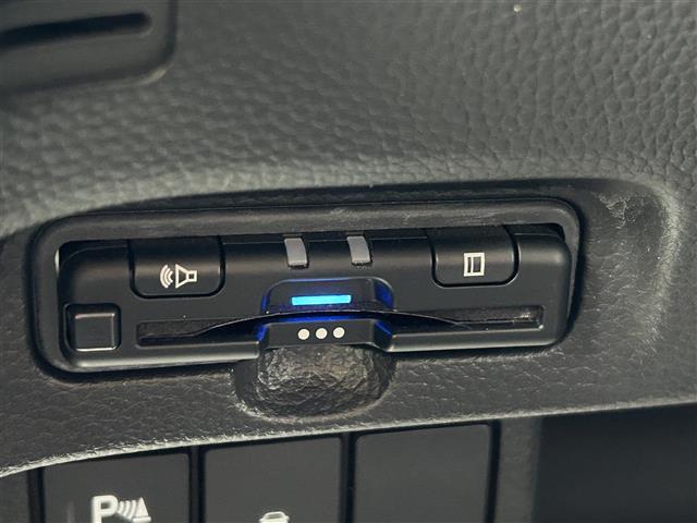 Ｎ－ＢＯＸカスタム ＥＸターボ　社外９インチナビ　バックカメラ　ＥＴＣ　前後ドライブレコーダー　両側パワースライドドア　ワンオーナー　ターボ　シートヒーター　パドルシフト　後コーナーセンサー　純正フロアマット　ＬＥＤヘッド（12枚目）