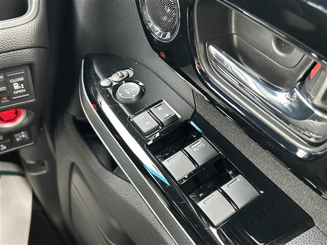 Ｎ－ＢＯＸカスタム ＥＸターボ　社外９インチナビ　バックカメラ　ＥＴＣ　前後ドライブレコーダー　両側パワースライドドア　ワンオーナー　ターボ　シートヒーター　パドルシフト　後コーナーセンサー　純正フロアマット　ＬＥＤヘッド（18枚目）