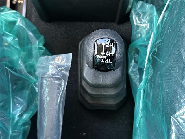 ジムニーノマド ＦＣ　デュアルカメラブレーキーサポート　ＡＣＣ　後退時ブレーキサポート　レーンアシスト　ダウンヒルアシストコントロール　ハイビームアシスト　ＬＥＤヘッドライト　ヘッドライトウォッシャー　シートヒーター（11枚目）