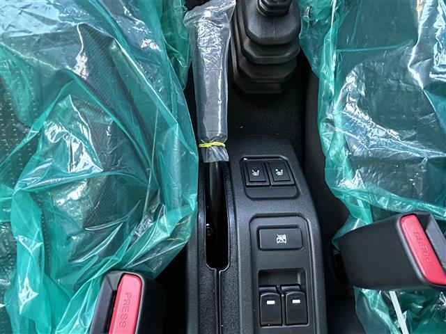 ジムニーノマド ＦＣ　デュアルカメラブレーキーサポート　ＡＣＣ　後退時ブレーキサポート　レーンアシスト　ダウンヒルアシストコントロール　ハイビームアシスト　ＬＥＤヘッドライト　ヘッドライトウォッシャー　シートヒーター（12枚目）