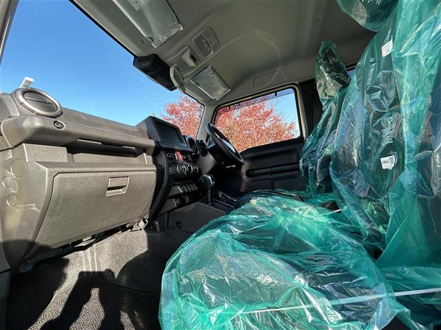 ジムニーノマド ＦＣ　デュアルカメラブレーキーサポート　ＡＣＣ　後退時ブレーキサポート　レーンアシスト　ダウンヒルアシストコントロール　ハイビームアシスト　ＬＥＤヘッドライト　ヘッドライトウォッシャー　シートヒーター（23枚目）