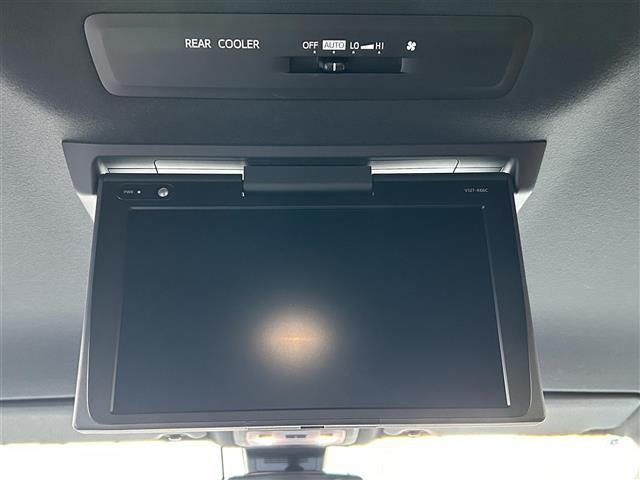 エスクァイア Ｇｉ　プレミアムパッケージ　純正ナビ　バックカメラ　クルーズコントロール　プリクラッシュセーフティー　レーンキープアシスト　オートマチックハイビーム　ハーフレザーシート　シートヒーター　アイスト　両側パワースライドドア　ＥＴＣ（19枚目）