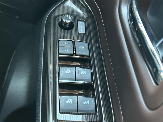 エスクァイア Ｇｉ　プレミアムパッケージ　純正ナビ　バックカメラ　クルーズコントロール　プリクラッシュセーフティー　レーンキープアシスト　オートマチックハイビーム　ハーフレザーシート　シートヒーター　アイスト　両側パワースライドドア　ＥＴＣ（22枚目）
