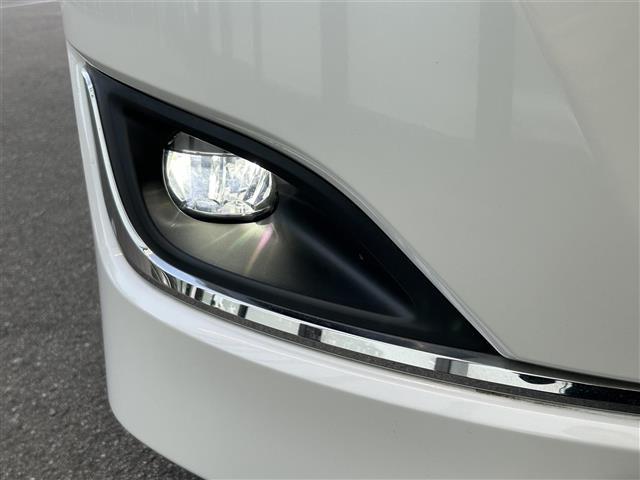 エスクァイア Ｇｉ　プレミアムパッケージ　純正ナビ　バックカメラ　クルーズコントロール　プリクラッシュセーフティー　レーンキープアシスト　オートマチックハイビーム　ハーフレザーシート　シートヒーター　アイスト　両側パワースライドドア　ＥＴＣ（40枚目）