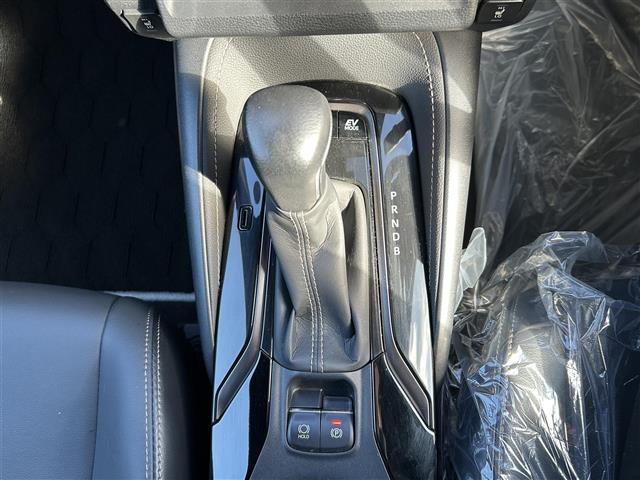 カローラツーリング ハイブリッド　ダブルバイビー　純正ナビ　バックカメラ　アダプティクブクルーズコントロール　レーンアシスト　クリアランスソナー　横滑り防止装置　シートヒーター　ＢＳＭ　ＨＵＤ　オートホールド　ステアリングヒータ　ドラレコ　ＥＴＣ（14枚目）