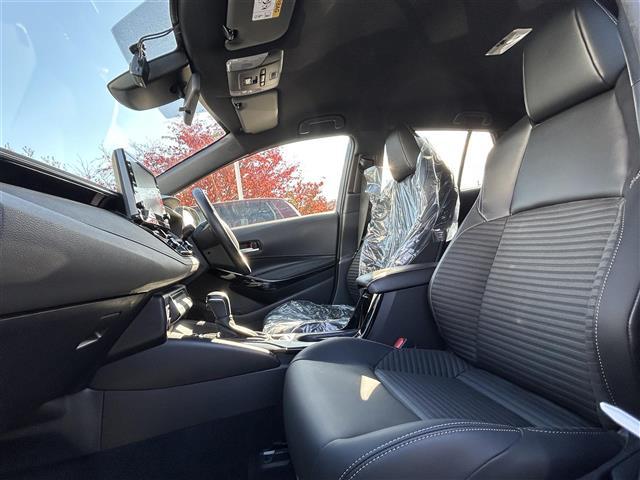 カローラツーリング ハイブリッド　ダブルバイビー　純正ナビ　バックカメラ　アダプティクブクルーズコントロール　レーンアシスト　クリアランスソナー　横滑り防止装置　シートヒーター　ＢＳＭ　ＨＵＤ　オートホールド　ステアリングヒータ　ドラレコ　ＥＴＣ（26枚目）