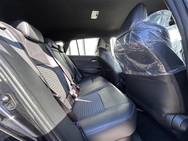 カローラツーリング ハイブリッド　ダブルバイビー　純正ナビ　バックカメラ　アダプティクブクルーズコントロール　レーンアシスト　クリアランスソナー　横滑り防止装置　シートヒーター　ＢＳＭ　ＨＵＤ　オートホールド　ステアリングヒータ　ドラレコ　ＥＴＣ（27枚目）