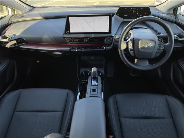 プリウス Ｚ　純正ナビ　全方位カメラ　ＡＣＣ　レーンアシスト　クリアランスソナー　プリクラ　ブレーキーホールド　１００Ｖ充電　エアシートヒーター　パワーシートメモリー機能付き　ＢＳＭ　パワーバックドア　ＥＴＣ２．０（6枚目）