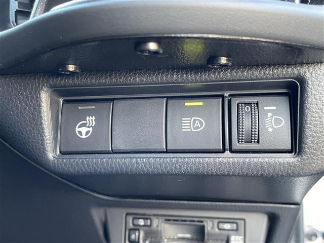 プリウス Ｚ　純正ナビ　全方位カメラ　ＡＣＣ　レーンアシスト　クリアランスソナー　プリクラ　ブレーキーホールド　１００Ｖ充電　エアシートヒーター　パワーシートメモリー機能付き　ＢＳＭ　パワーバックドア　ＥＴＣ２．０（17枚目）