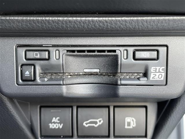 プリウス Ｚ　純正ナビ　全方位カメラ　ＡＣＣ　レーンアシスト　クリアランスソナー　プリクラ　ブレーキーホールド　１００Ｖ充電　エアシートヒーター　パワーシートメモリー機能付き　ＢＳＭ　パワーバックドア　ＥＴＣ２．０（24枚目）