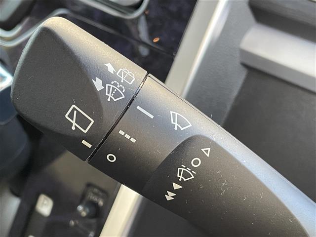 タント カスタムＸ　トップエディションＳＡＩＩＩ　純正ナビ　バックカメラ　衝突回避支援ブレーキー　片側パワースライドドア　ＬＥＤヘッドライト　フォグランプ　オートマチックハイビーム　アイドリングストップ　シートヒーター　ベンチシート　純正ＡＷ　ＥＴＣ（12枚目）