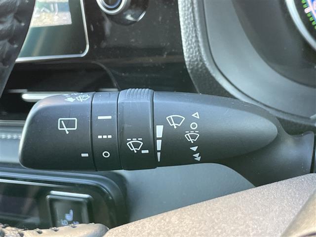 ノア ハイブリッドS-Z 純正ナビ バックカメラ ACC プリクラ レーンアシスト オートマチックハイビーム 100V電源 ブレーキーホールド 両側パワースライドドア シートヒーター LEDヘッドライト フォグランプ ETC(9枚目)