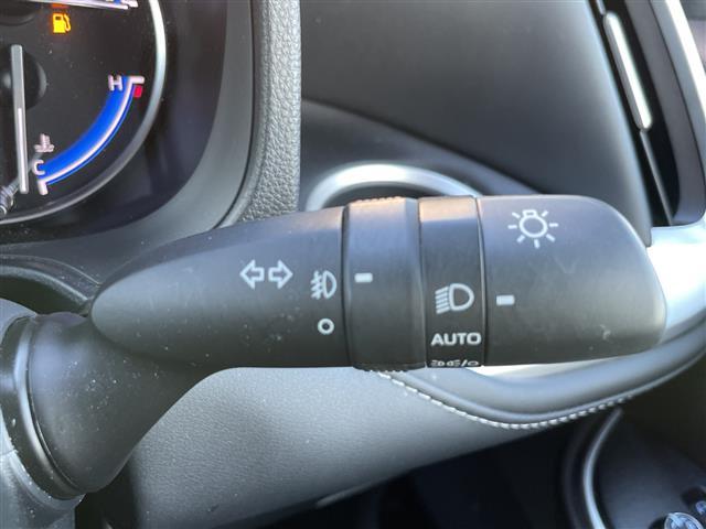 ノア ハイブリッドS-Z 純正ナビ バックカメラ ACC プリクラ レーンアシスト オートマチックハイビーム 100V電源 ブレーキーホールド 両側パワースライドドア シートヒーター LEDヘッドライト フォグランプ ETC(10枚目)