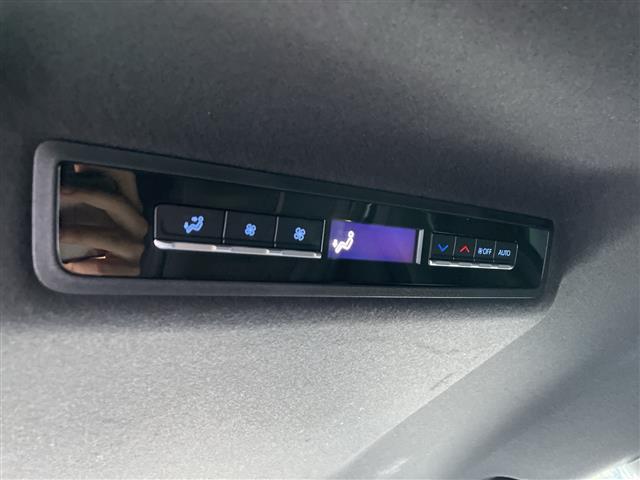 ノア ハイブリッドS-Z 純正ナビ バックカメラ ACC プリクラ レーンアシスト オートマチックハイビーム 100V電源 ブレーキーホールド 両側パワースライドドア シートヒーター LEDヘッドライト フォグランプ ETC(12枚目)