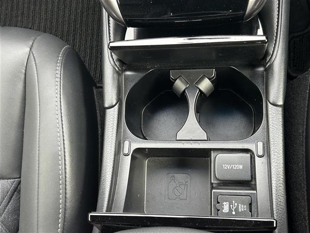 ハリアー プレミアム スタイルノアール 純正9インチナビ トヨタセーフティセンス バックカメラ 前後ドライブレコーダー パワーシート パワーバックドア ETC LEDヘッド・フォグ 純正18インチAW 純正フロアマット コーナーセンサー(17枚目)