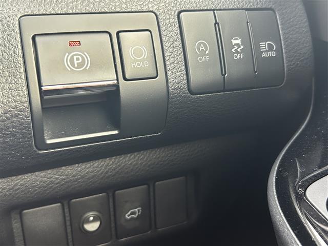 ハリアー プレミアム スタイルノアール 純正9インチナビ トヨタセーフティセンス バックカメラ 前後ドライブレコーダー パワーシート パワーバックドア ETC LEDヘッド・フォグ 純正18インチAW 純正フロアマット コーナーセンサー(19枚目)