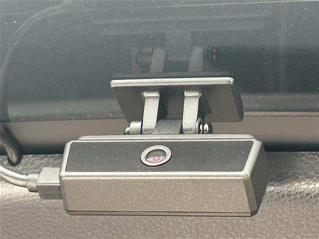 ハリアー プレミアム スタイルノアール 純正9インチナビ トヨタセーフティセンス バックカメラ 前後ドライブレコーダー パワーシート パワーバックドア ETC LEDヘッド・フォグ 純正18インチAW 純正フロアマット コーナーセンサー(23枚目)