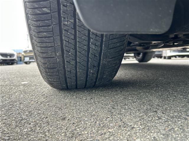 ハリアー プレミアム スタイルノアール 純正9インチナビ トヨタセーフティセンス バックカメラ 前後ドライブレコーダー パワーシート パワーバックドア ETC LEDヘッド・フォグ 純正18インチAW 純正フロアマット コーナーセンサー(40枚目)