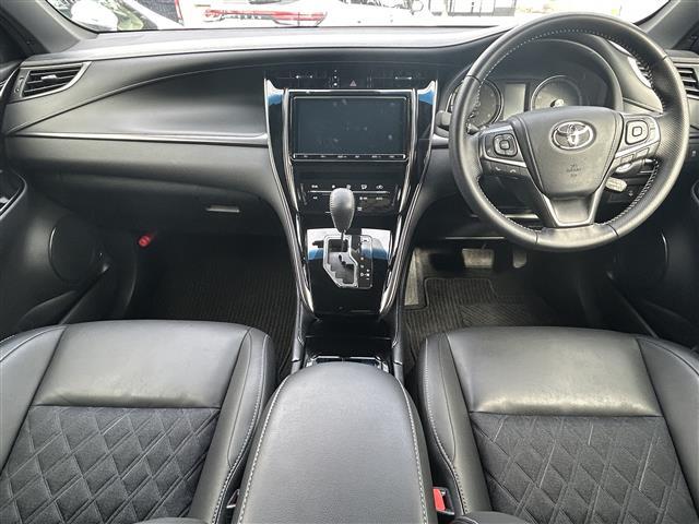 ハリアー プレミアム スタイルノアール 純正9インチナビ トヨタセーフティセンス バックカメラ 前後ドライブレコーダー パワーシート パワーバックドア ETC LEDヘッド・フォグ 純正18インチAW 純正フロアマット コーナーセンサー(42枚目)