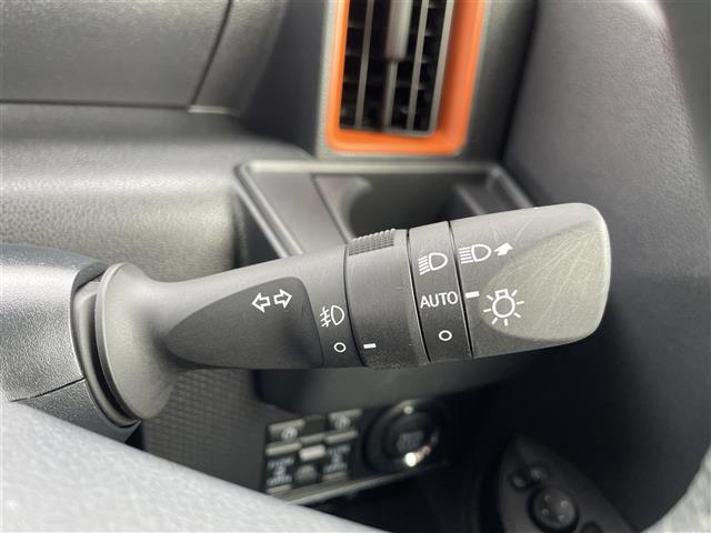 タント ファンクロスターボ　社外ナビ　全方位カメラ　両側パワースライドドア　シートヒーター　ルーフレール　純正フロアマット　コーナーセンサー　純正１５インチＡＷ　ブレーキホールド　電子パーキング　スペアキー　保証書・取説　ＬＥＤ（15枚目）