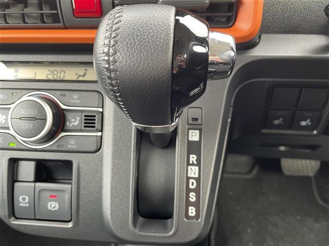 タント ファンクロスターボ　社外ナビ　全方位カメラ　両側パワースライドドア　シートヒーター　ルーフレール　純正フロアマット　コーナーセンサー　純正１５インチＡＷ　ブレーキホールド　電子パーキング　スペアキー　保証書・取説　ＬＥＤ（19枚目）