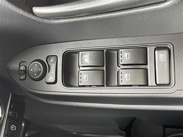 タント ファンクロスターボ　社外ナビ　全方位カメラ　両側パワースライドドア　シートヒーター　ルーフレール　純正フロアマット　コーナーセンサー　純正１５インチＡＷ　ブレーキホールド　電子パーキング　スペアキー　保証書・取説　ＬＥＤ（26枚目）