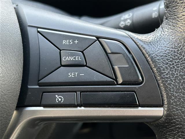 セレナ ハイウェイスター 純正8インチナビ バックカメラ 前後ドライブレコーダー 10,6インチフリップダウンモニター TVキャンセラー 片側パワースライドドア コーナーセンサー 純正16インチAW LEDヘッド・フォグ(9枚目)