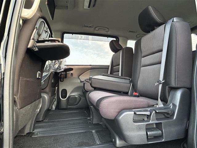 セレナ ハイウェイスター 純正8インチナビ バックカメラ 前後ドライブレコーダー 10,6インチフリップダウンモニター TVキャンセラー 片側パワースライドドア コーナーセンサー 純正16インチAW LEDヘッド・フォグ(21枚目)