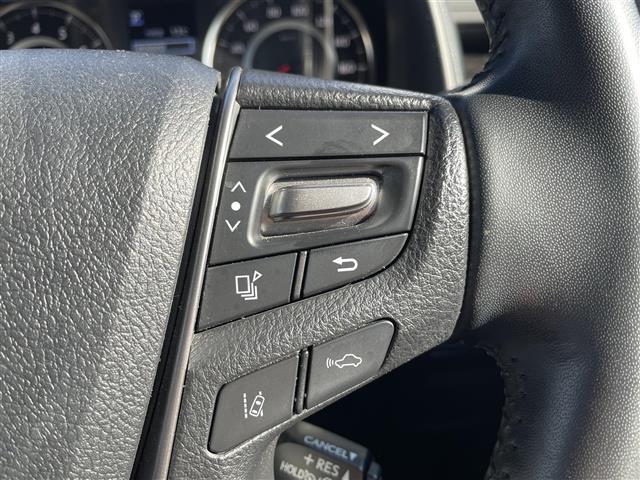 ヴェルファイア ２．５　ゴールデンアイズＩＩＩ　純正９インチディスプレイオーディオナビ　バックカメラ　両側パワースライドドア　ツインムーンルーフ　デジタルインナーミラー　ＢＳＭ　パワーバックドア　３眼ＬＥＤヘッド　シーケンシャルターンランプ　ＥＴＣ（12枚目）