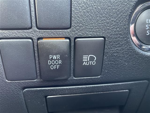 ヴェルファイア ２．５　ゴールデンアイズＩＩＩ　純正９インチディスプレイオーディオナビ　バックカメラ　両側パワースライドドア　ツインムーンルーフ　デジタルインナーミラー　ＢＳＭ　パワーバックドア　３眼ＬＥＤヘッド　シーケンシャルターンランプ　ＥＴＣ（14枚目）