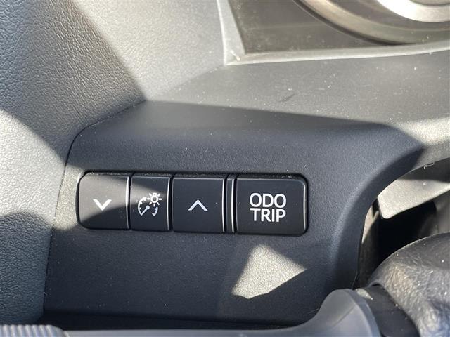 ヴェルファイア ２．５　ゴールデンアイズＩＩＩ　純正９インチディスプレイオーディオナビ　バックカメラ　両側パワースライドドア　ツインムーンルーフ　デジタルインナーミラー　ＢＳＭ　パワーバックドア　３眼ＬＥＤヘッド　シーケンシャルターンランプ　ＥＴＣ（18枚目）