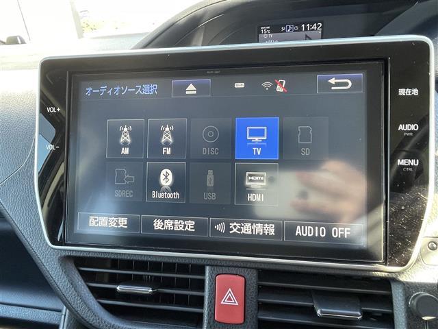 ノア Ｓｉ　純正ナビ　バックカメラ　プリクラッシュセーフティー　クリアランスソナー　レーンアシスト　ドライブレコーダー　両側パワスラ　オートマチックハイビーム　フリップダウンモニター　純正ＡＷ　ＥＴＣ２．０（4枚目）