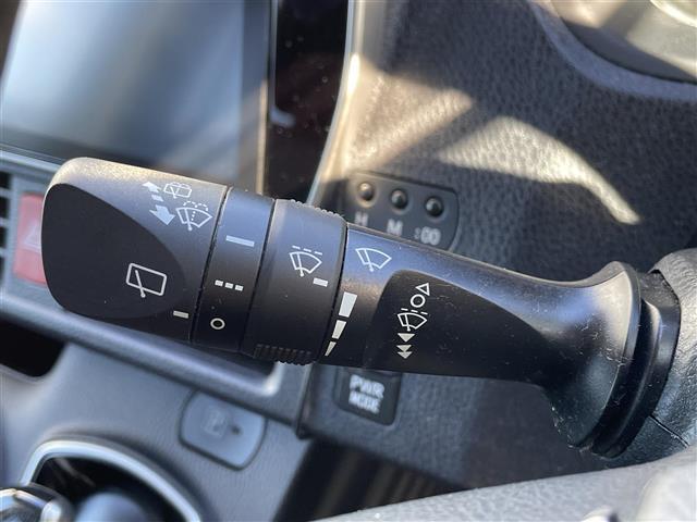 ノア Ｓｉ　純正ナビ　バックカメラ　プリクラッシュセーフティー　クリアランスソナー　レーンアシスト　ドライブレコーダー　両側パワスラ　オートマチックハイビーム　フリップダウンモニター　純正ＡＷ　ＥＴＣ２．０（10枚目）