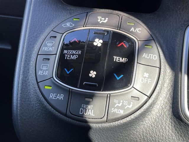 ノア Ｓｉ　純正ナビ　バックカメラ　プリクラッシュセーフティー　クリアランスソナー　レーンアシスト　ドライブレコーダー　両側パワスラ　オートマチックハイビーム　フリップダウンモニター　純正ＡＷ　ＥＴＣ２．０（12枚目）