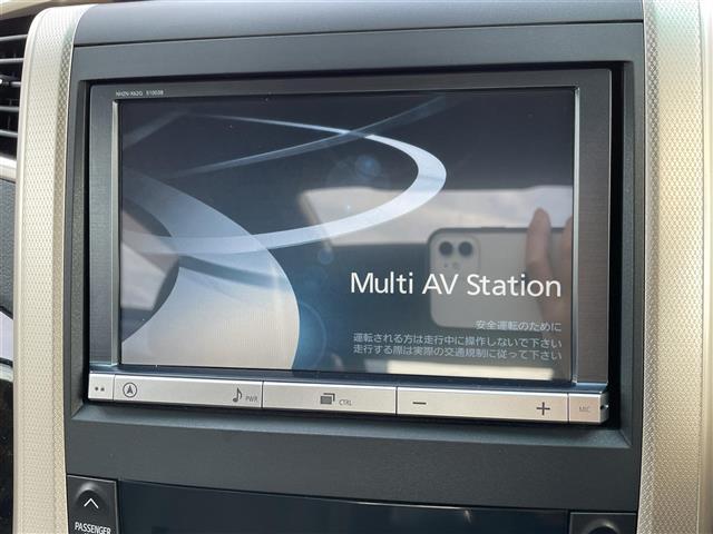 ヴェルファイア ２．４Ｚ　ゴールデンアイズＩＩ　純正ナビ　クルーズコントロール　クリアランスソナー　バックカメラ　両側パワースライドドア　サンルーフ　オットマン　ステアリングスイッチ　自動防眩ルームミラー　　ｎａｎｏｅ　１００Ｖ電源　ＥＴＣ（2枚目）