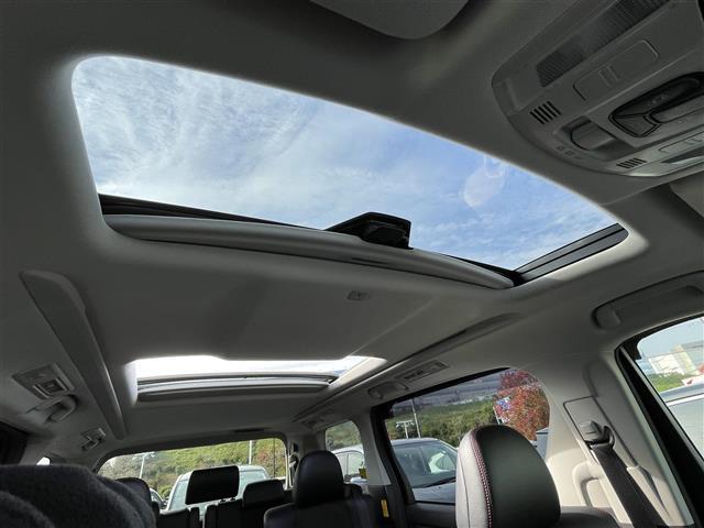 ヴェルファイア ２．４Ｚ　ゴールデンアイズＩＩ　純正ナビ　クルーズコントロール　クリアランスソナー　バックカメラ　両側パワースライドドア　サンルーフ　オットマン　ステアリングスイッチ　自動防眩ルームミラー　　ｎａｎｏｅ　１００Ｖ電源　ＥＴＣ（21枚目）