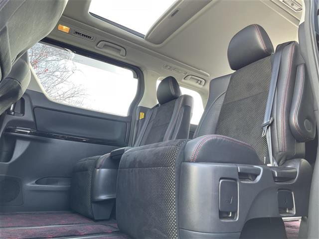 ヴェルファイア ２．４Ｚ　ゴールデンアイズＩＩ　純正ナビ　クルーズコントロール　クリアランスソナー　バックカメラ　両側パワースライドドア　サンルーフ　オットマン　ステアリングスイッチ　自動防眩ルームミラー　　ｎａｎｏｅ　１００Ｖ電源　ＥＴＣ（26枚目）