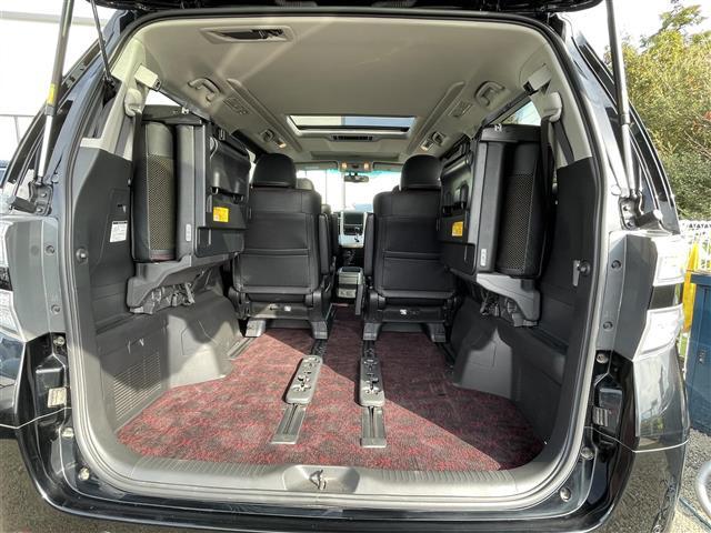 ヴェルファイア ２．４Ｚ　ゴールデンアイズＩＩ　純正ナビ　クルーズコントロール　クリアランスソナー　バックカメラ　両側パワースライドドア　サンルーフ　オットマン　ステアリングスイッチ　自動防眩ルームミラー　　ｎａｎｏｅ　１００Ｖ電源　ＥＴＣ（30枚目）