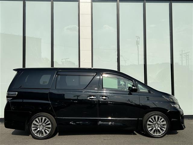 ヴェルファイア ２．４Ｚ　ゴールデンアイズＩＩ　純正ナビ　クルーズコントロール　クリアランスソナー　バックカメラ　両側パワースライドドア　サンルーフ　オットマン　ステアリングスイッチ　自動防眩ルームミラー　　ｎａｎｏｅ　１００Ｖ電源　ＥＴＣ（37枚目）