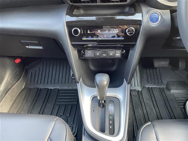 ヤリスクロス ハイブリッドZ 純正ディスプレイオーディオナビ バックカメラ 前ドライブレコーダー ETC パワーシート シートヒーター 社外フロアマット クリアランスソナー ステアリングヒーター HDMIポート LEDヘッド(21枚目)