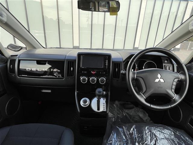 デリカＤ：５ ジャスパー　社外ナビ　バックカメラ　４ＷＤ　前ドライブレコーダー　ＥＴＣ　両側パワースライドドア　ターボ　Ｄ席パワーシート　Ｄ／Ｎ席シートヒーター　パドルシフト　社外フロアマット　純正１８インチＡＷ　保証書・取説（2枚目）