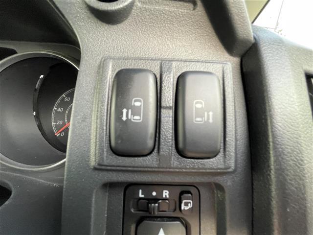 デリカＤ：５ ジャスパー　社外ナビ　バックカメラ　４ＷＤ　前ドライブレコーダー　ＥＴＣ　両側パワースライドドア　ターボ　Ｄ席パワーシート　Ｄ／Ｎ席シートヒーター　パドルシフト　社外フロアマット　純正１８インチＡＷ　保証書・取説（13枚目）