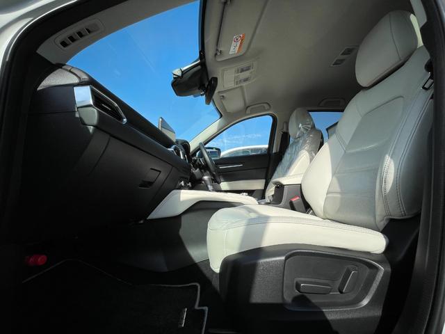 ＣＸ－５ ＸＤ　エクスクルーシブモード　純正ナビ　全方位モニター　前後ドライブレコーダー　ＥＴＣ　ＢＳＭ　ＨＵＤ　パワーバックドア　パドルシフト　レーダークルーズコントロール　Ｄ／Ｎ席パワーシート　シートヒーター　ステアリングヒーター（23枚目）