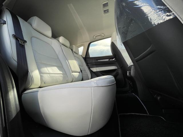 ＣＸ－５ ＸＤ　エクスクルーシブモード　純正ナビ　全方位モニター　前後ドライブレコーダー　ＥＴＣ　ＢＳＭ　ＨＵＤ　パワーバックドア　パドルシフト　レーダークルーズコントロール　Ｄ／Ｎ席パワーシート　シートヒーター　ステアリングヒーター（26枚目）