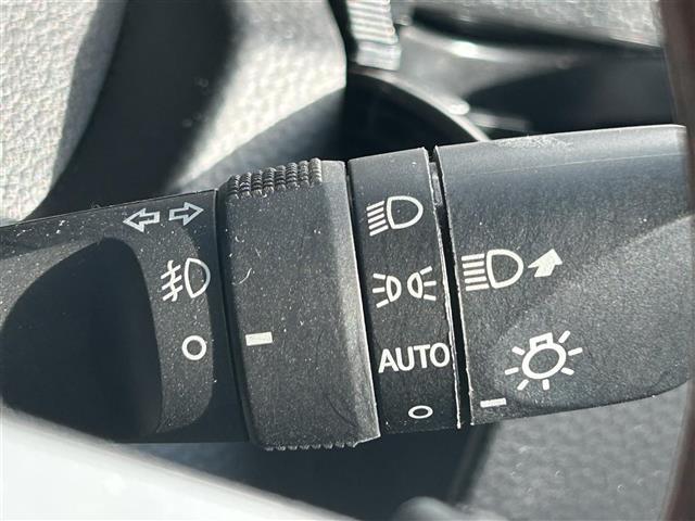 タンク カスタムG-T 純正ナビ バックカメラ クルーズコントロール クリアランスソナー オートマチックハイビーム 両側パワースライドドア アイドリングストップ プリクラッシュセーフティー シートヒーター ETC ドラレコ(13枚目)